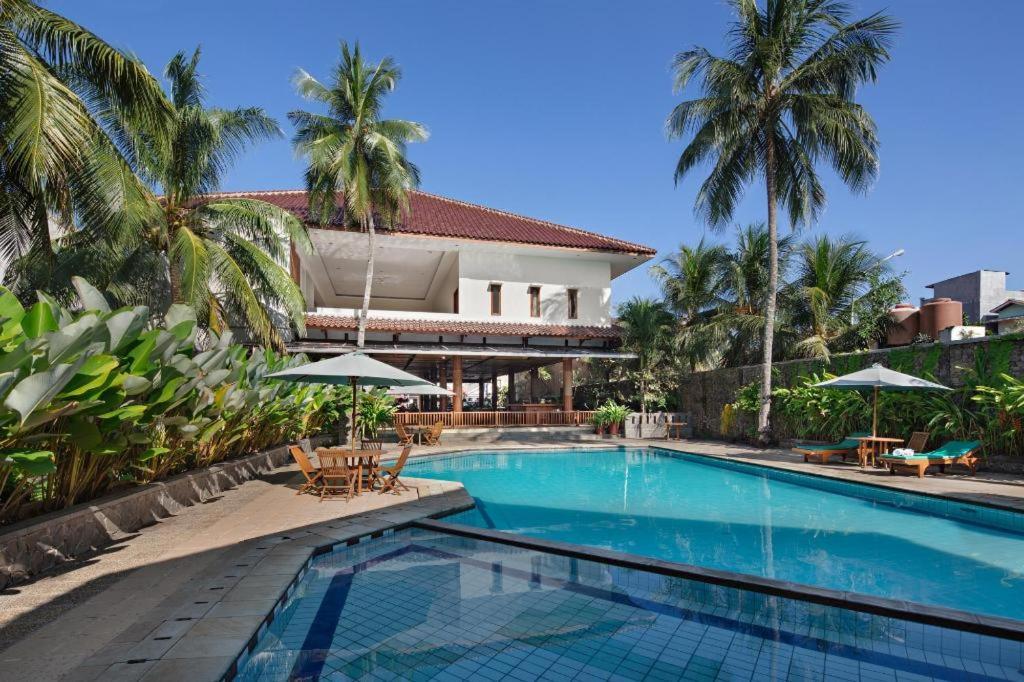 Sunrise Beach Hotel Pangandaran Eksteriør billede