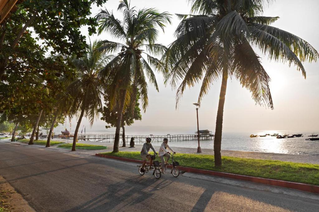 Sunrise Beach Hotel Pangandaran Eksteriør billede
